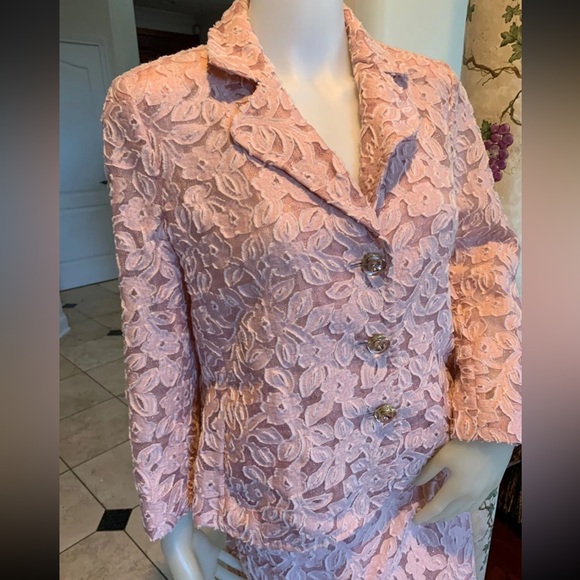 Escada|ESCADA Virgin Wool Patterned Skirt Suit - Picture 8 of 14